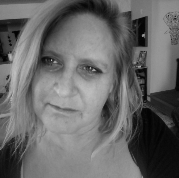 Meet your Posher, Christy - Picture 13 of 15